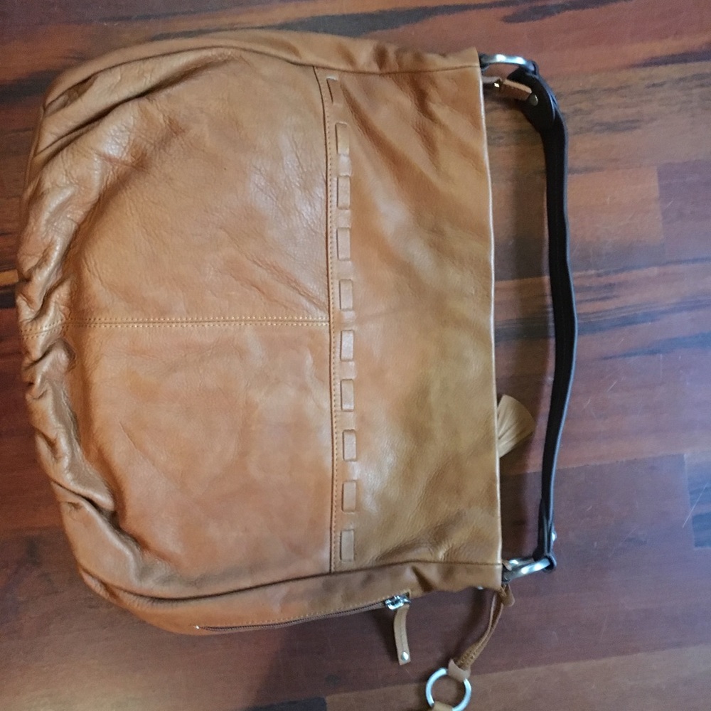 Ellington bucket purse